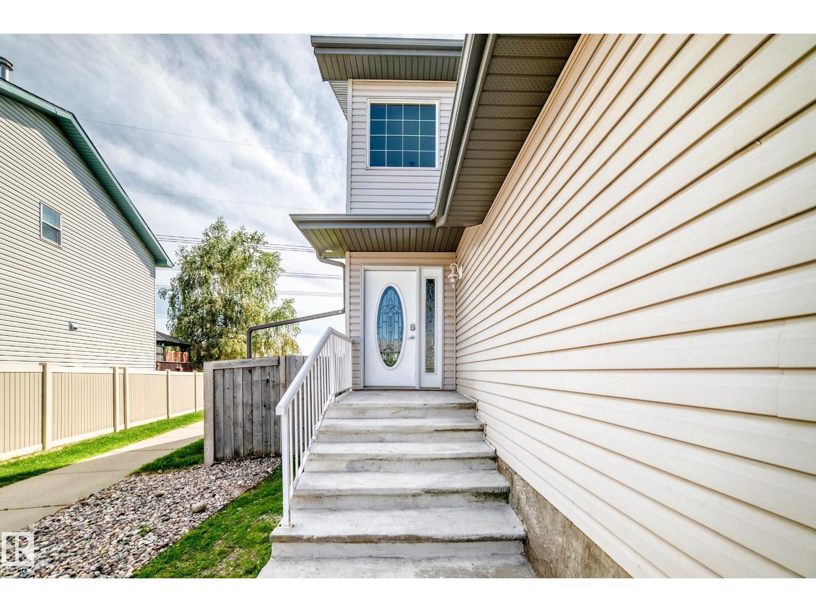 686 Kananaskis Dr, Devon, Alberta  T9G 2G8 - Photo 3 - E4498824