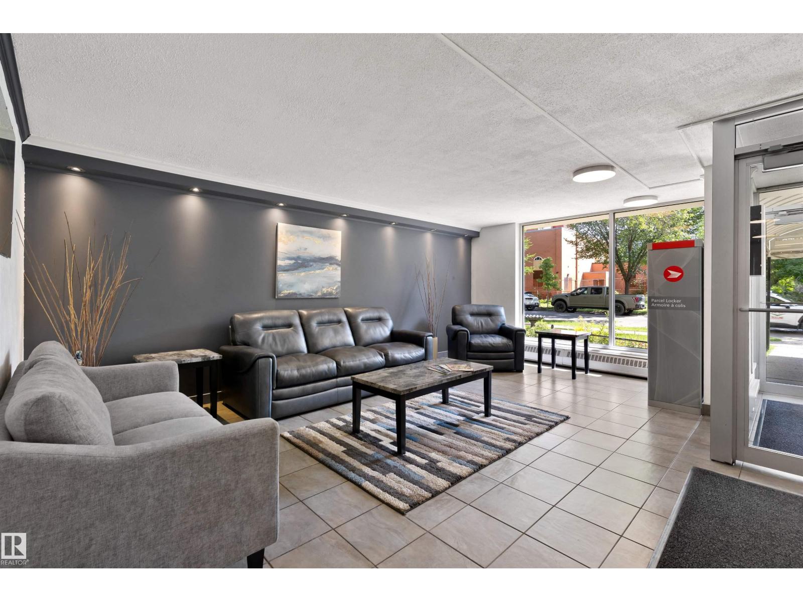 #705 9816 112 St NW, Edmonton, Alberta  T5K 1L5 - Photo 2 - E4498825