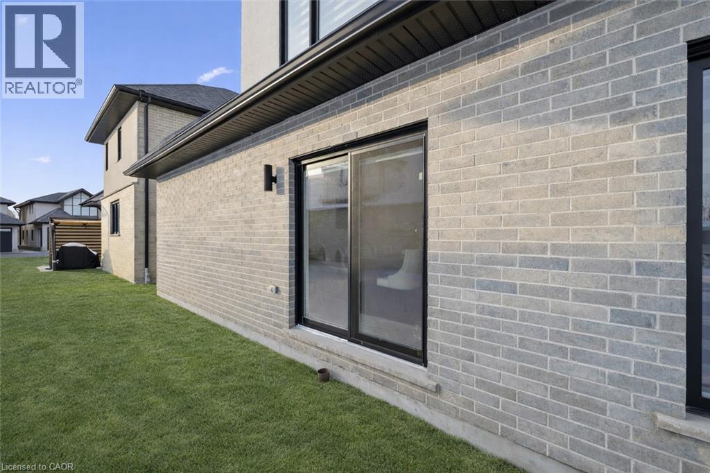 972 Stonecliffe Walk Unit# 18, Kitchener, Ontario N2P 0K5 - Photo 43 - 40848074