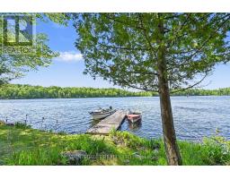 100 RAINBOW LANE, Tay Valley, Ontario