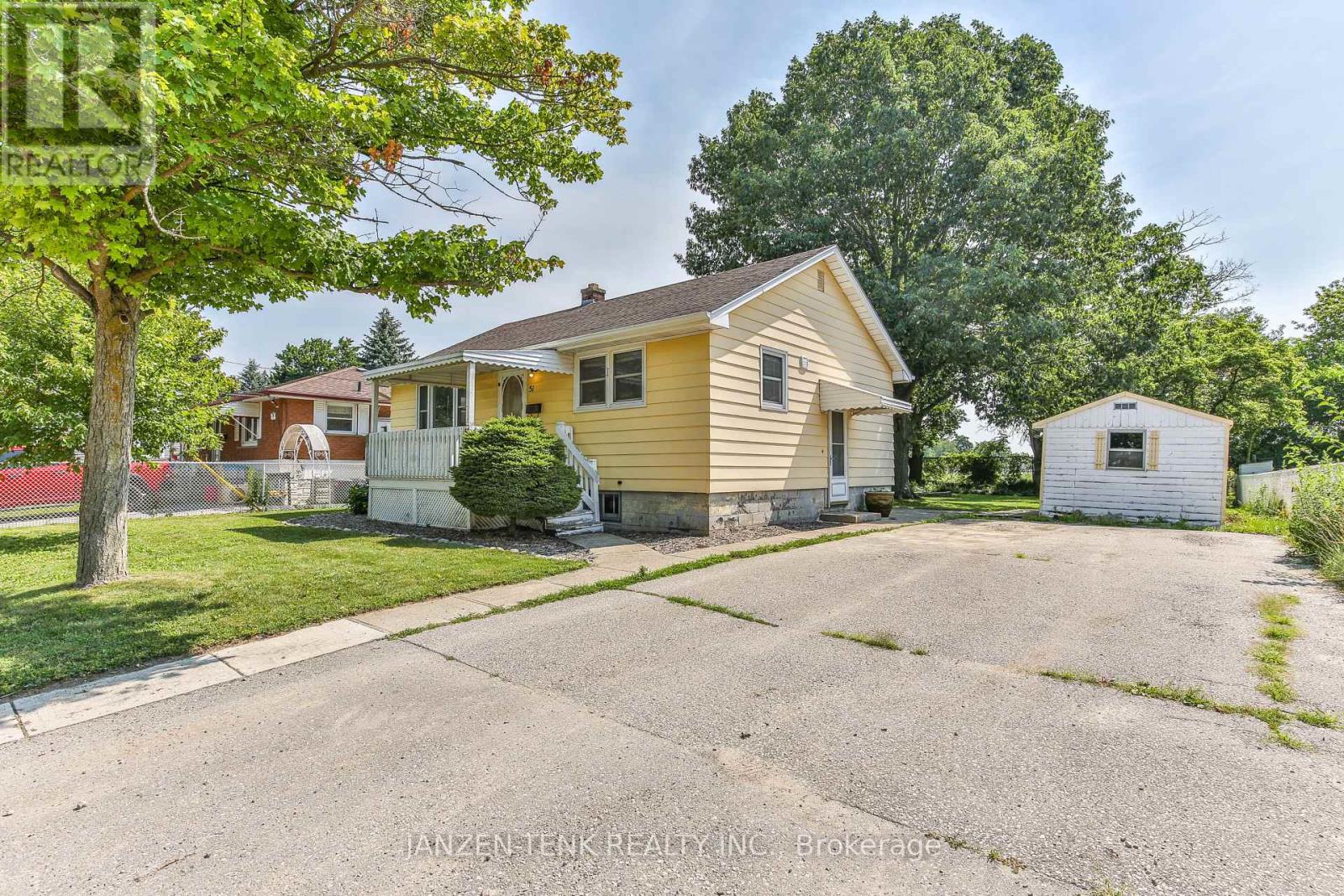 51 Victoria Street S, Aylmer, Ontario  N5H 1X5 - Photo 1 - X13564816