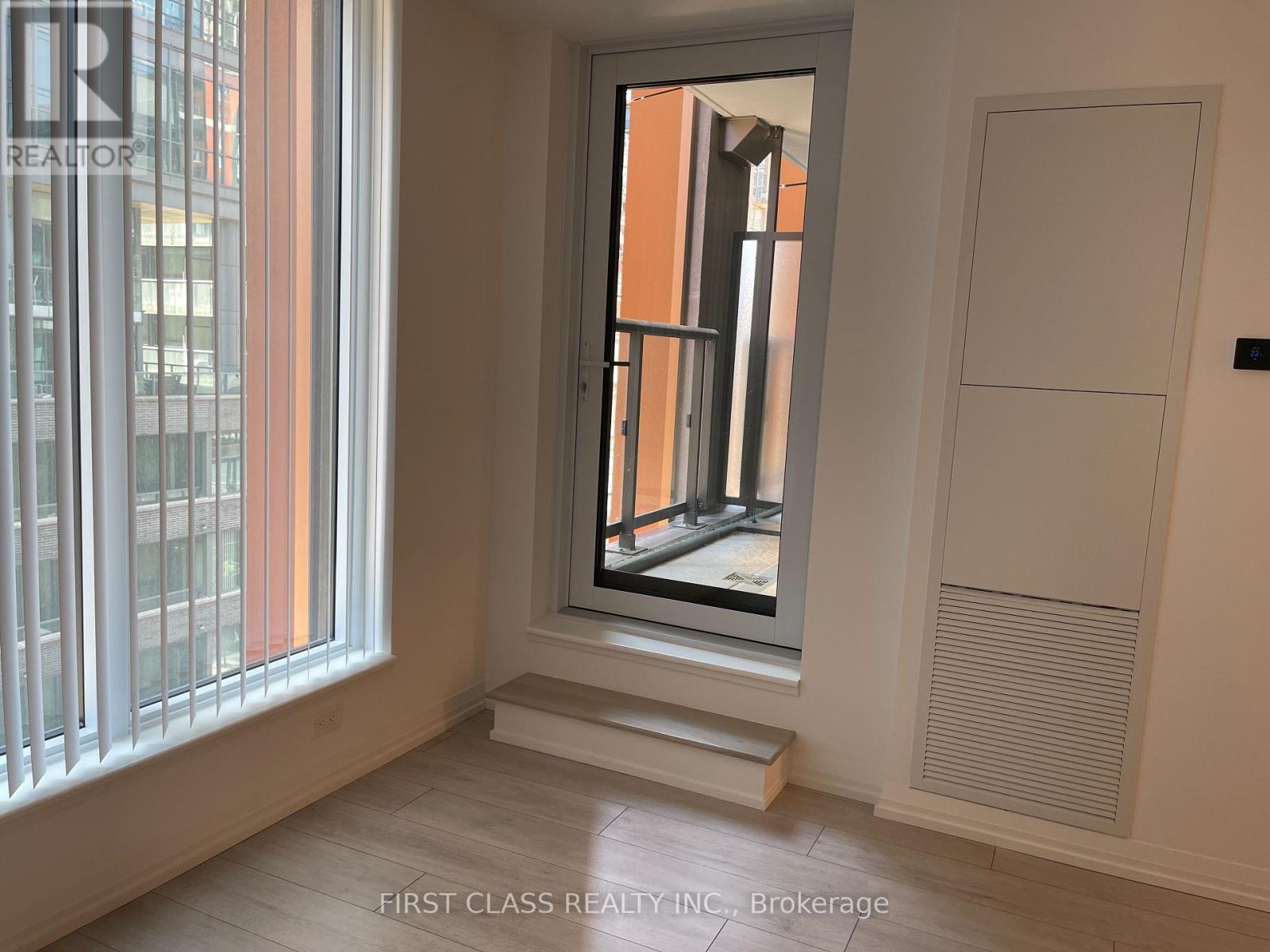 520 - 400 King Street W, Toronto, Ontario  M5V 0X8 - Photo 3 - C13564740