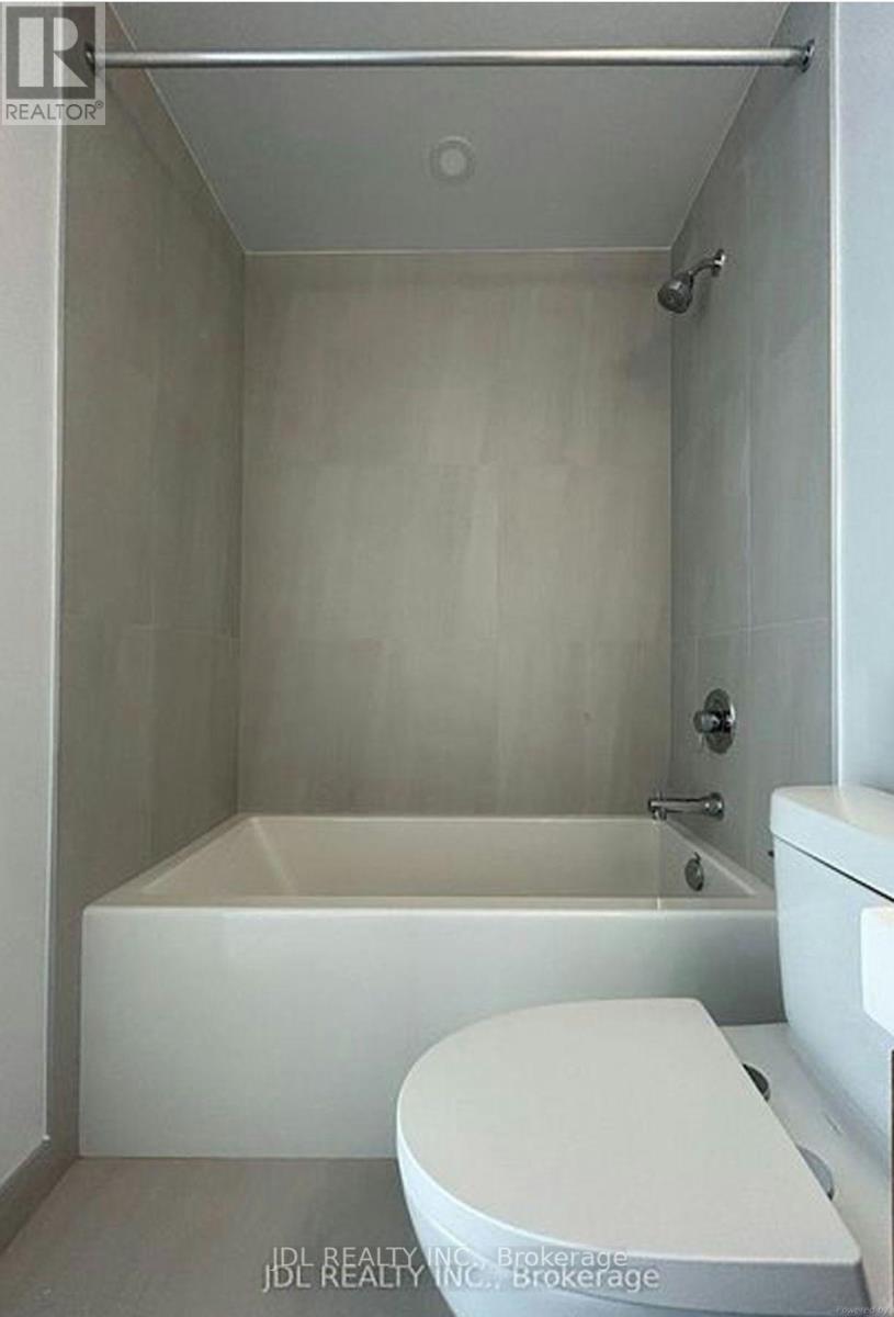 #321 Two Bedrooms - 5858 Yonge St Street, Toronto, Ontario  M2M 0C6 - Photo 17 - C13564756