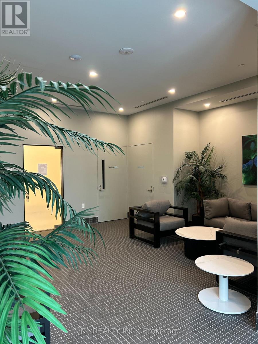 #321 Two Bedrooms - 5858 Yonge St Street, Toronto, Ontario  M2M 0C6 - Photo 29 - C13564756