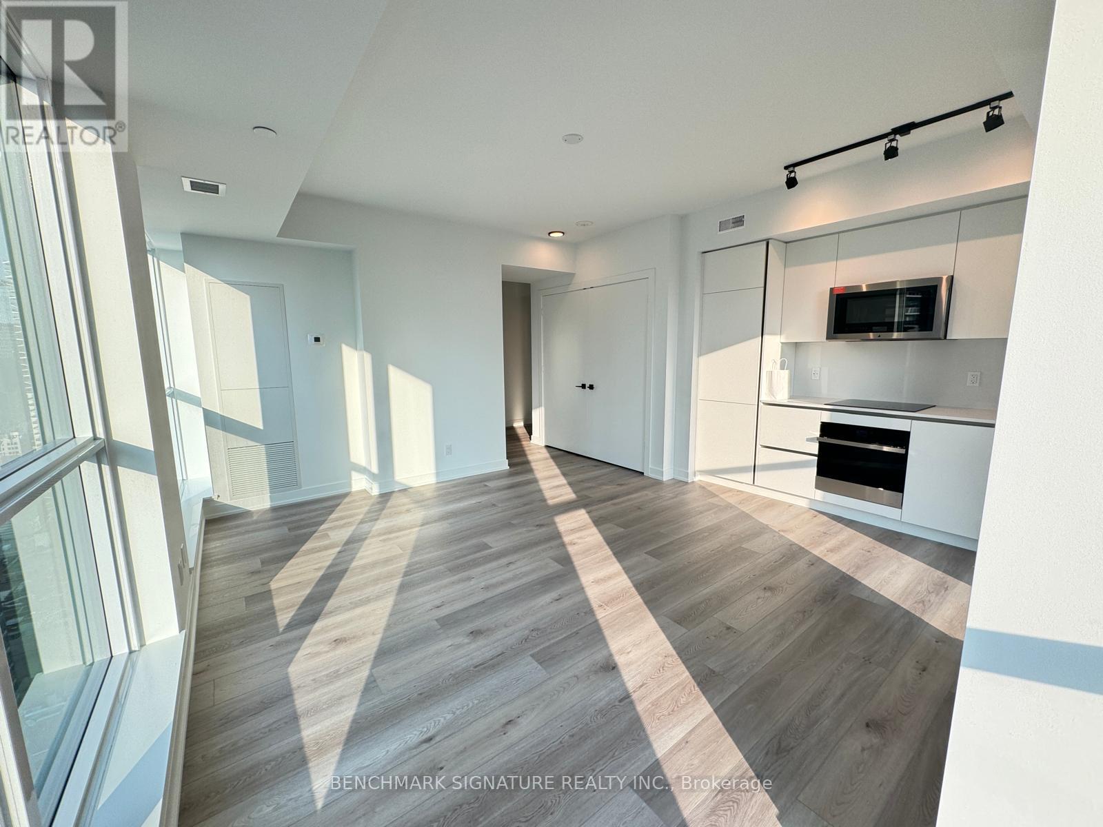 3203 - 327 King Street, Toronto, Ontario  M5V 0W7 - Photo 3 - C13564758