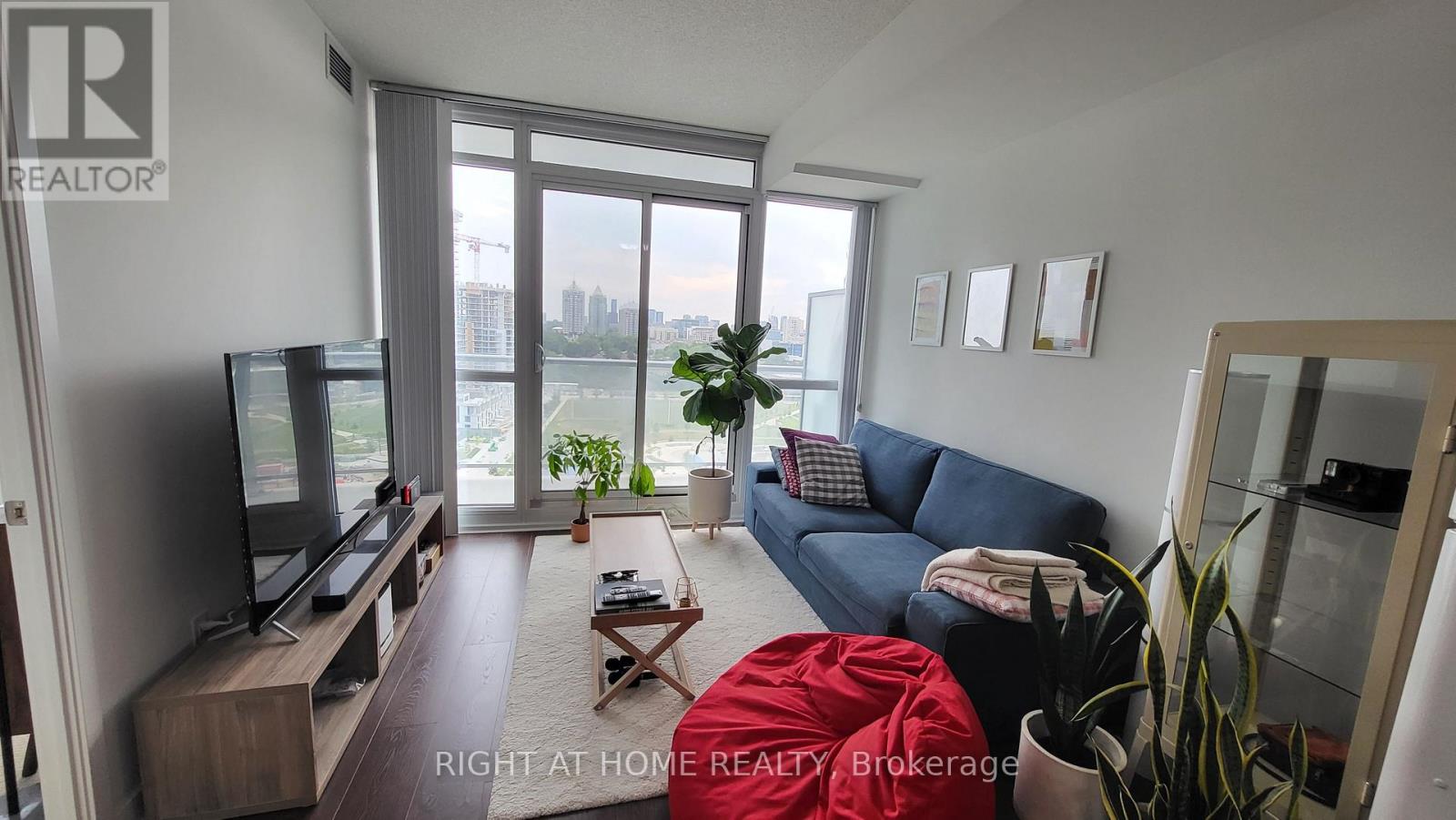 2211 - 121 Mcmahon Drive, Toronto, Ontario  M2K 0C1 - Photo 3 - C13564774