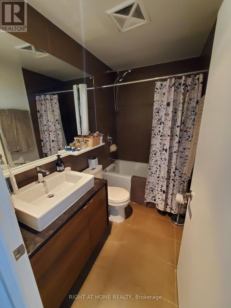 2211 - 121 Mcmahon Drive, Toronto, Ontario  M2K 0C1 - Photo 6 - C13564774