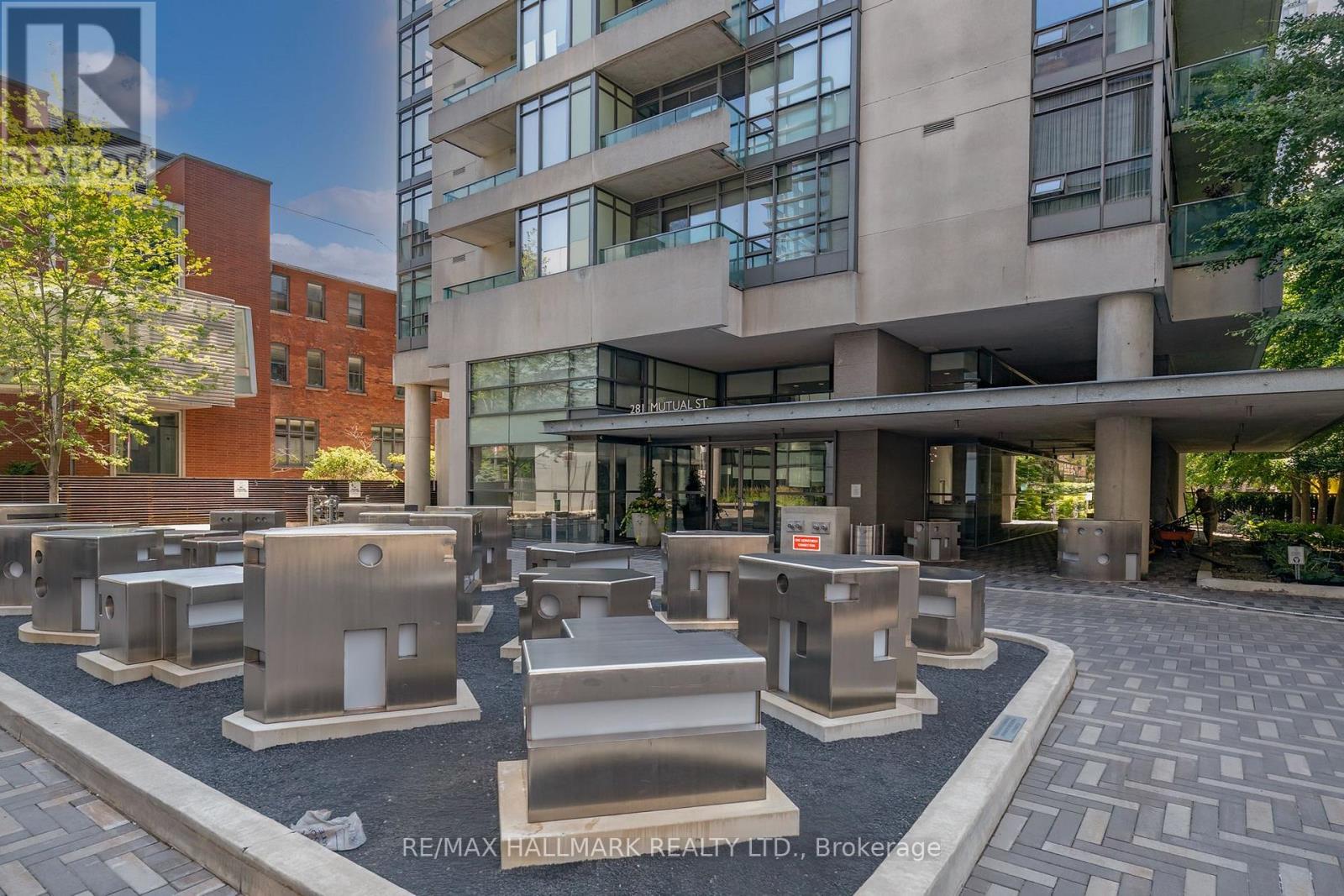 1506 - 281 Mutual Street, Toronto, Ontario  M4Y 3C4 - Photo 2 - C13564810