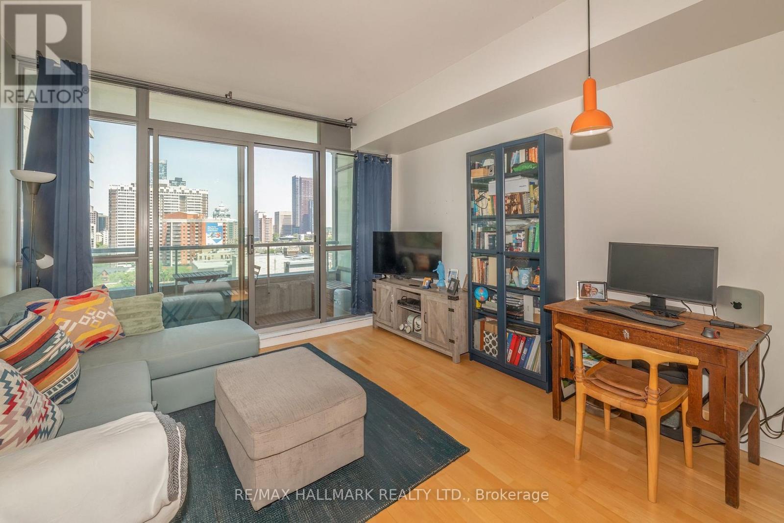1506 - 281 Mutual Street, Toronto, Ontario  M4Y 3C4 - Photo 3 - C13564810