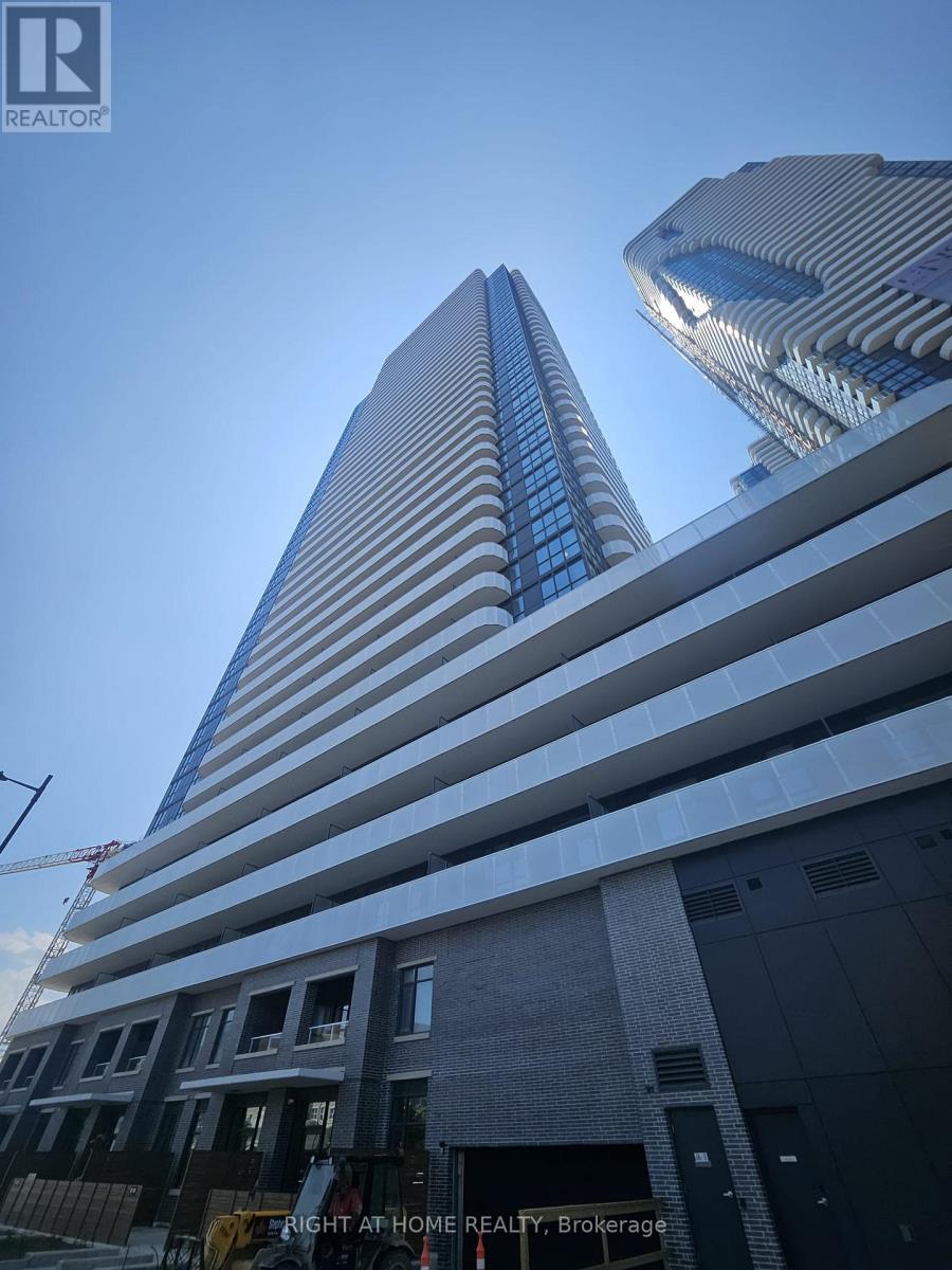 316 - 28 Interchange Way, Vaughan, Ontario  L4K 0P8 - Photo 1 - N13564802