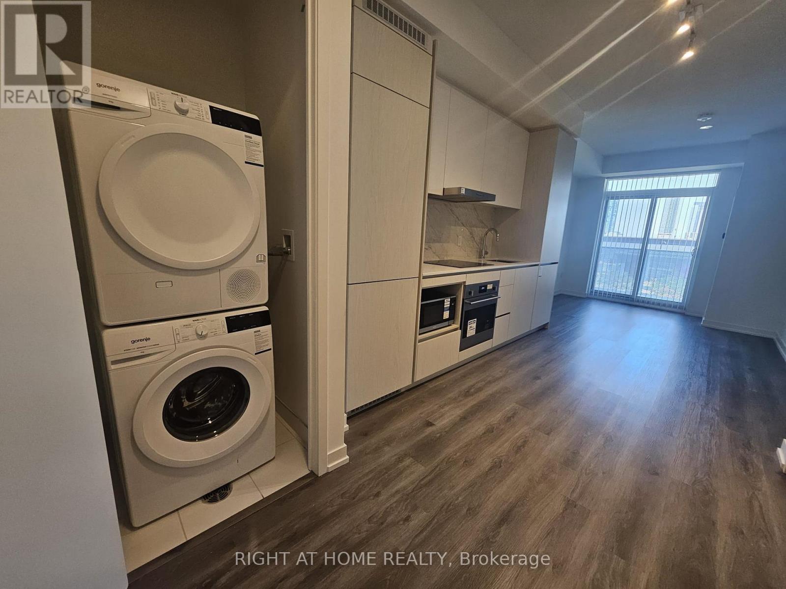 316 - 28 Interchange Way, Vaughan, Ontario  L4K 0P8 - Photo 14 - N13564802