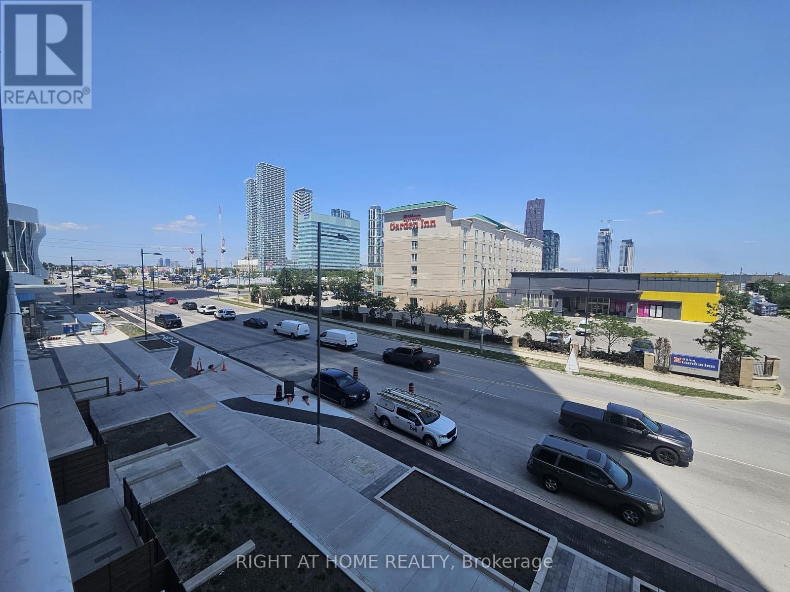 316 - 28 Interchange Way, Vaughan, Ontario  L4K 0P8 - Photo 4 - N13564802