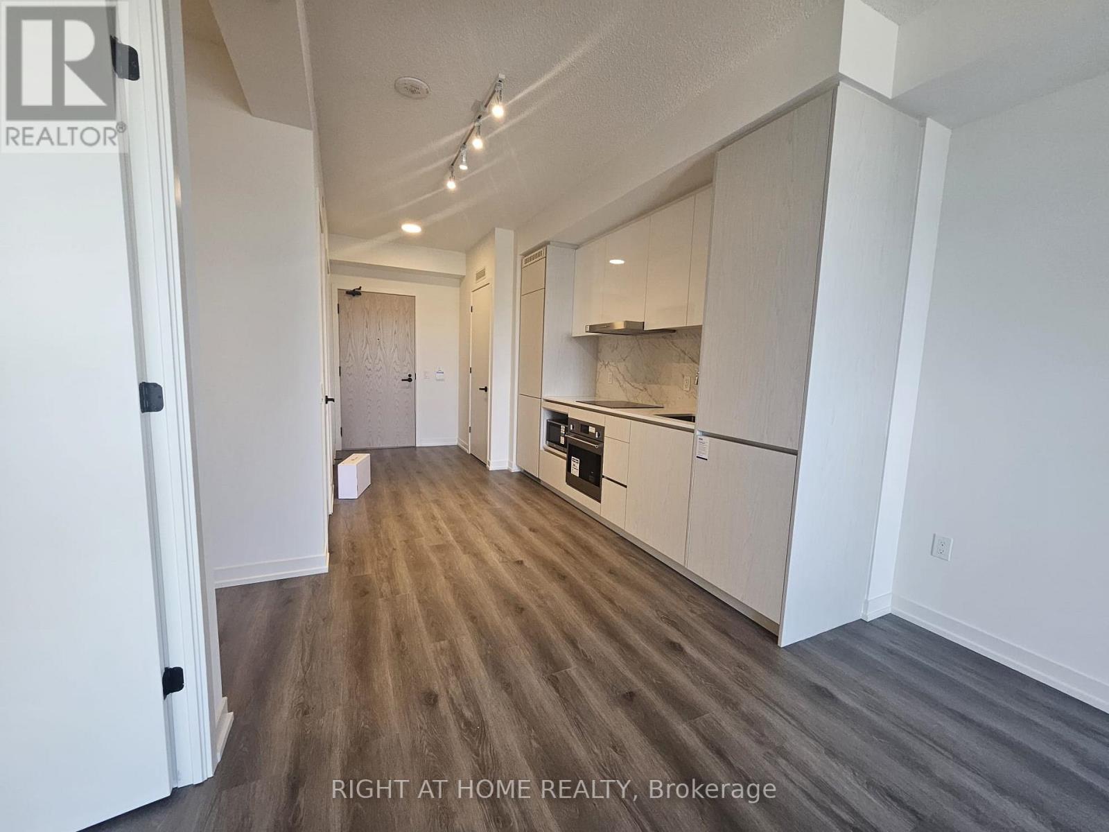 316 - 28 Interchange Way, Vaughan, Ontario  L4K 0P8 - Photo 5 - N13564802
