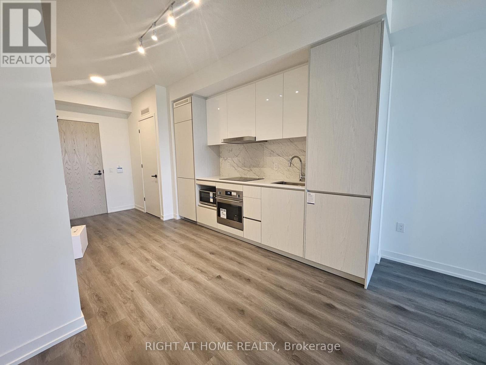 316 - 28 Interchange Way, Vaughan, Ontario  L4K 0P8 - Photo 8 - N13564802
