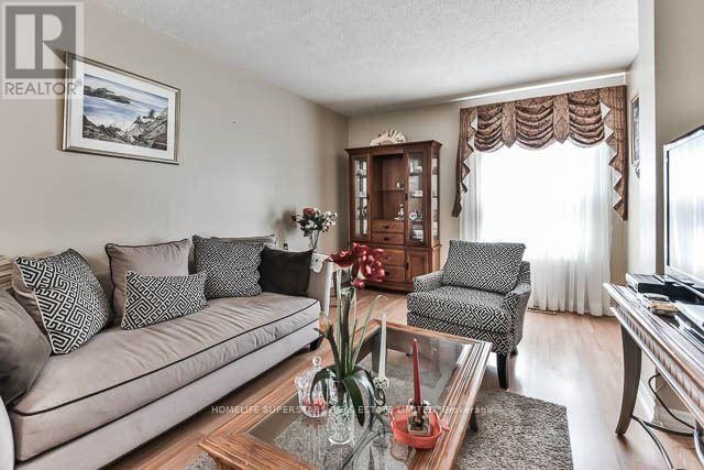3 Scotia Drive, Brampton, Ontario  L6Y 2W3 - Photo 8 - W13564736