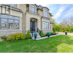 225 PRINCE GEORGE CRESCENT, Oakville, Ontario
