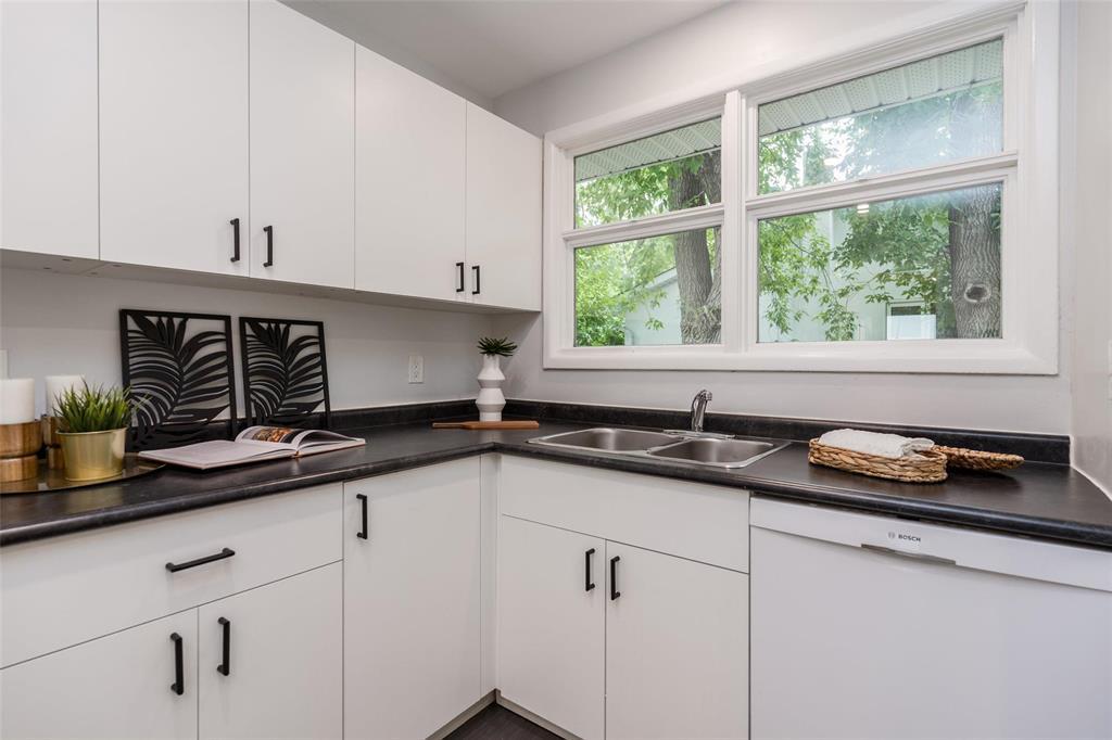 43 Triton Bay, Winnipeg, Manitoba R2M 2E8 - Photo 11 - 202616592
