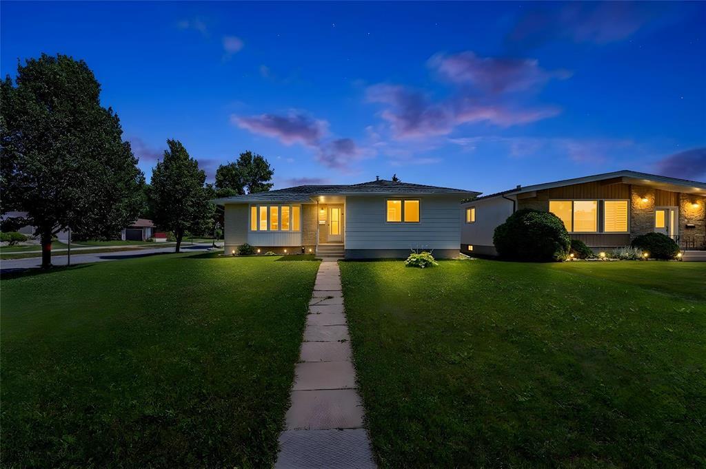 47 Madrigal Close, Winnipeg, Manitoba