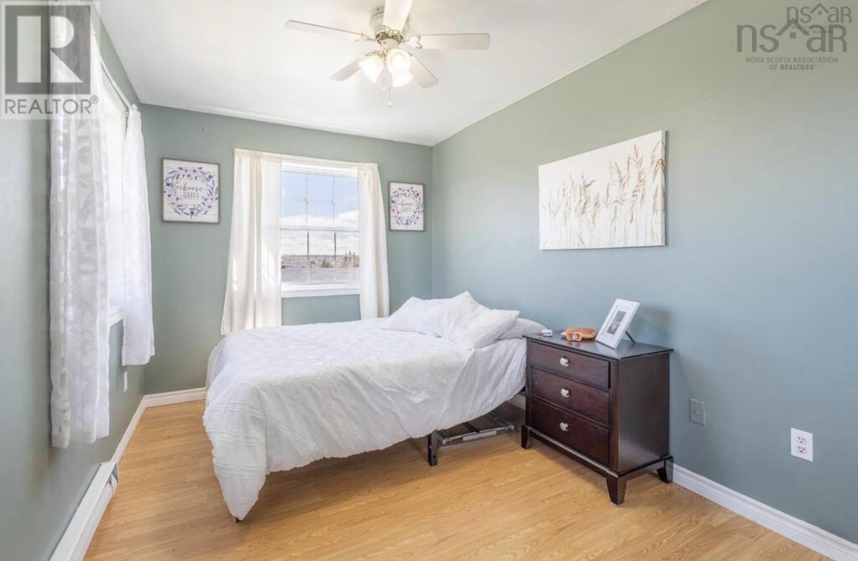 3752 Ellsworth Avenue, New Waterford, Nova Scotia  B1H 2H8 - Photo 11 - 202617532