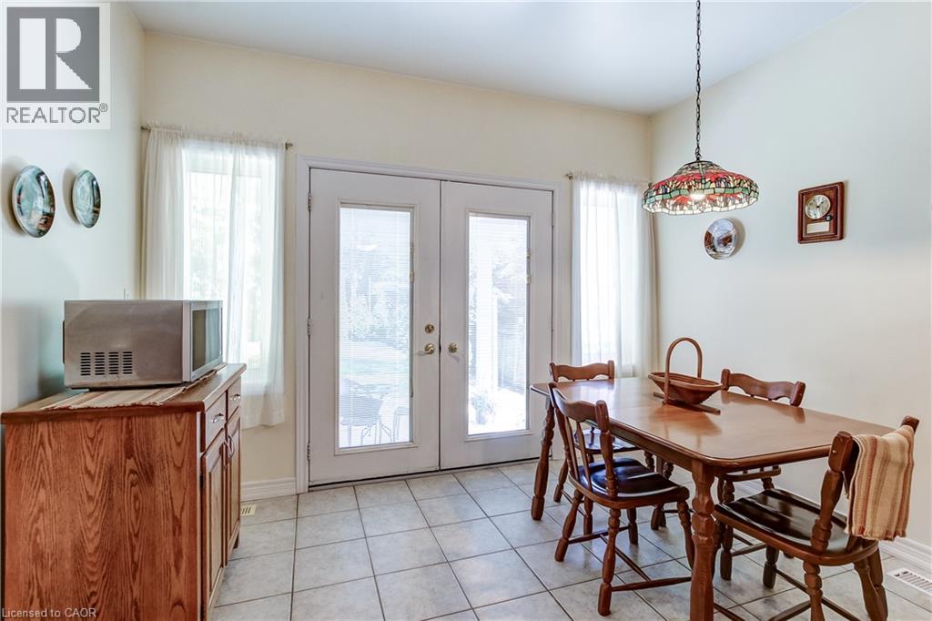 393 Henderson Road, Burlington, Ontario  L7L 2P6 - Photo 14 - 40846583
