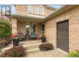 38 LUCAS AVENUE, Barrie, Ontario