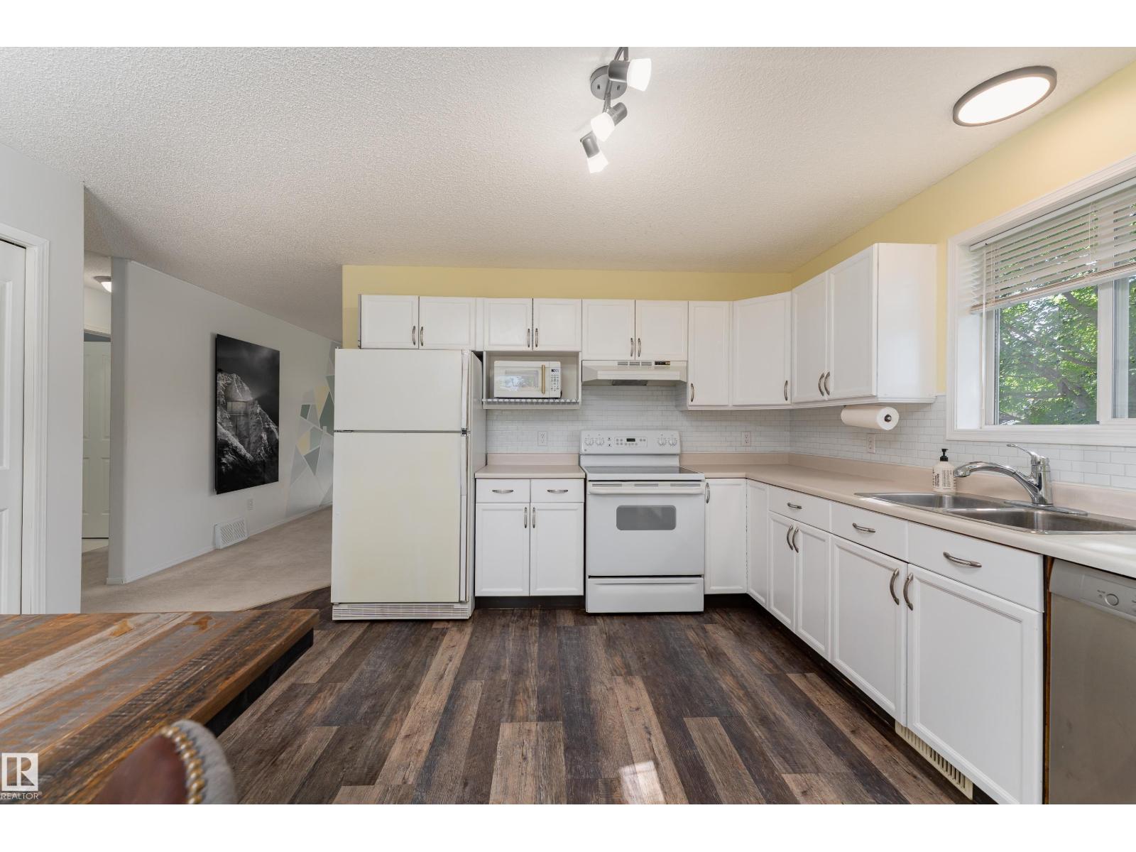 2216 134 Av NW, Edmonton, Alberta  T5A 4Y4 - Photo 5 - E4498831