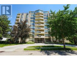 807 - 8 VILLAGE GREEN BOULEVARD, Hamilton, Ontario