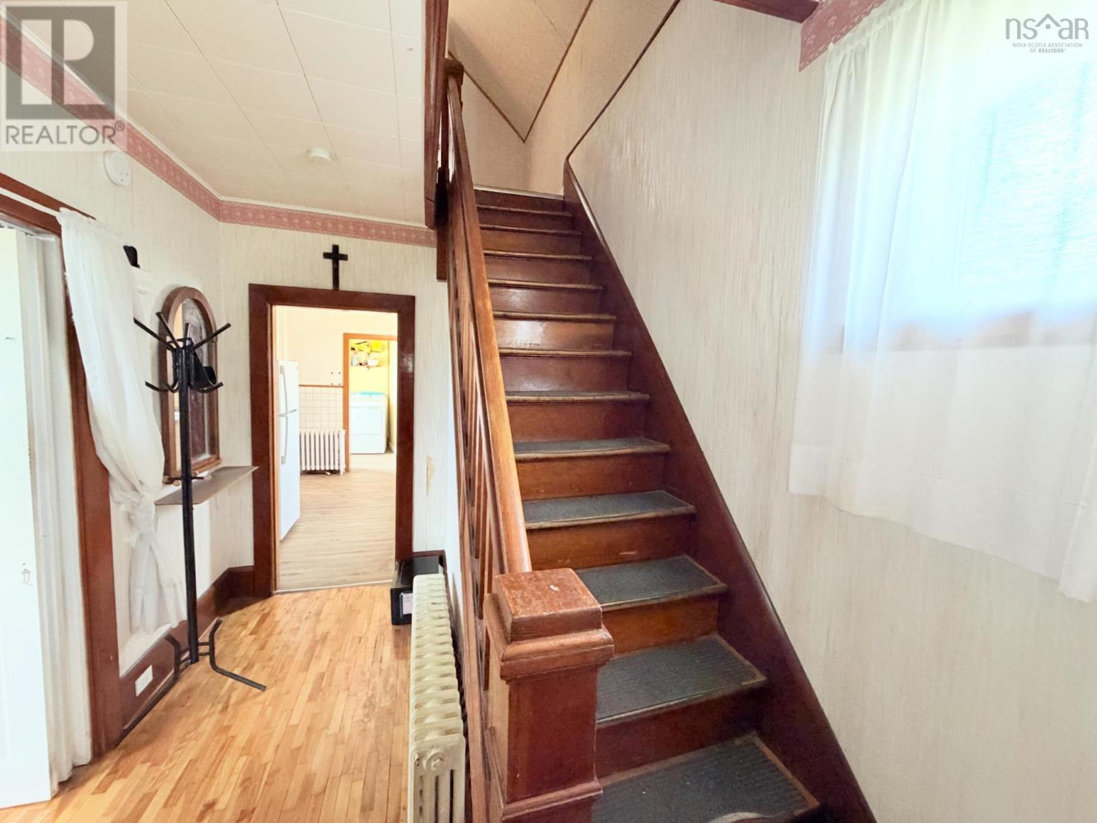 31 Hickman Street, Glace Bay, Nova Scotia  B1A 2X8 - Photo 12 - 202617535