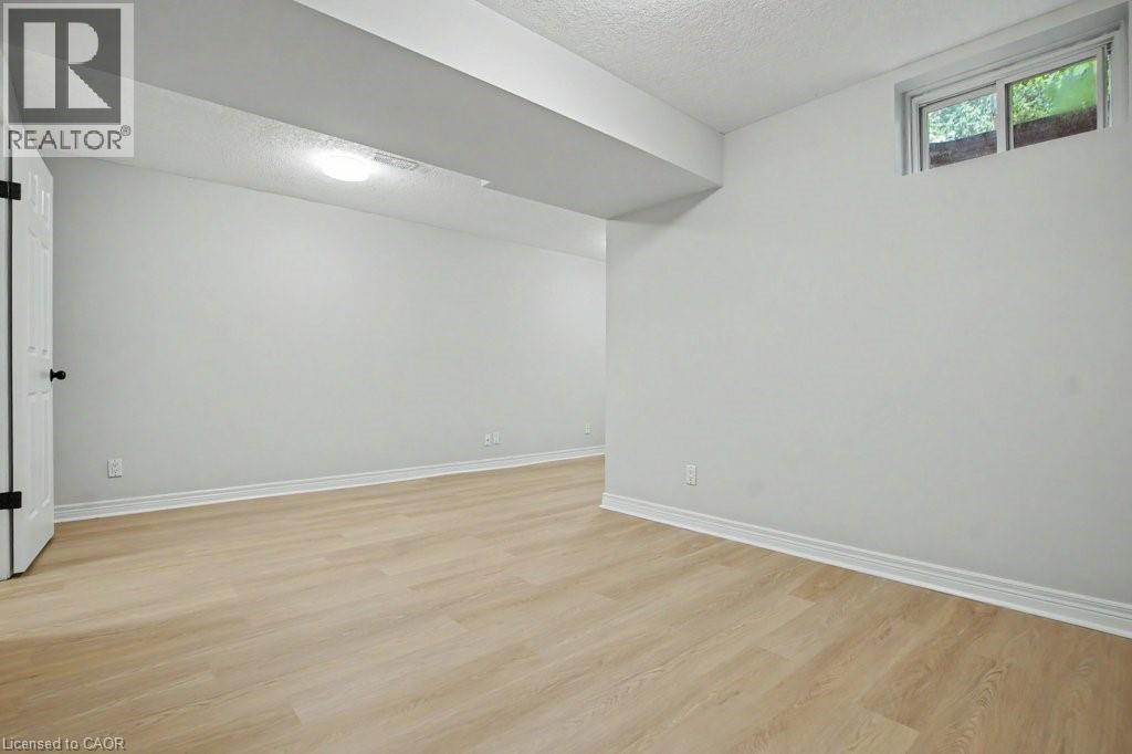 400 Laurel Gate Drive, Waterloo, Ontario  N2T 2S6 - Photo 29 - 40845860