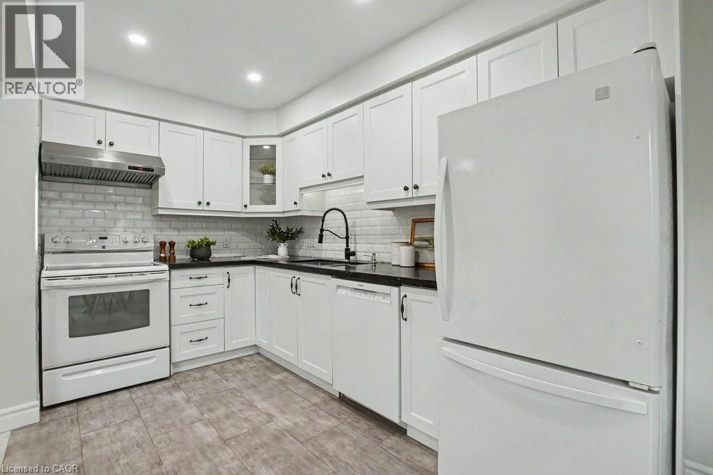 400 Laurel Gate Drive, Waterloo, Ontario  N2T 2S6 - Photo 12 - 40845860