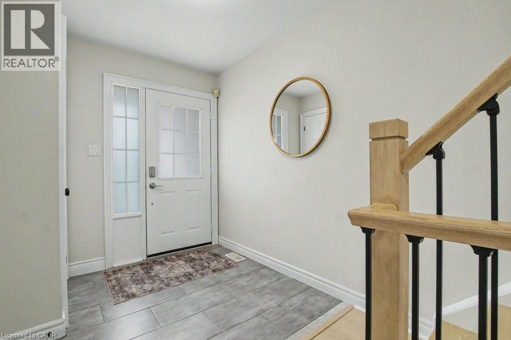 400 Laurel Gate Drive, Waterloo, Ontario  N2T 2S6 - Photo 4 - 40845860
