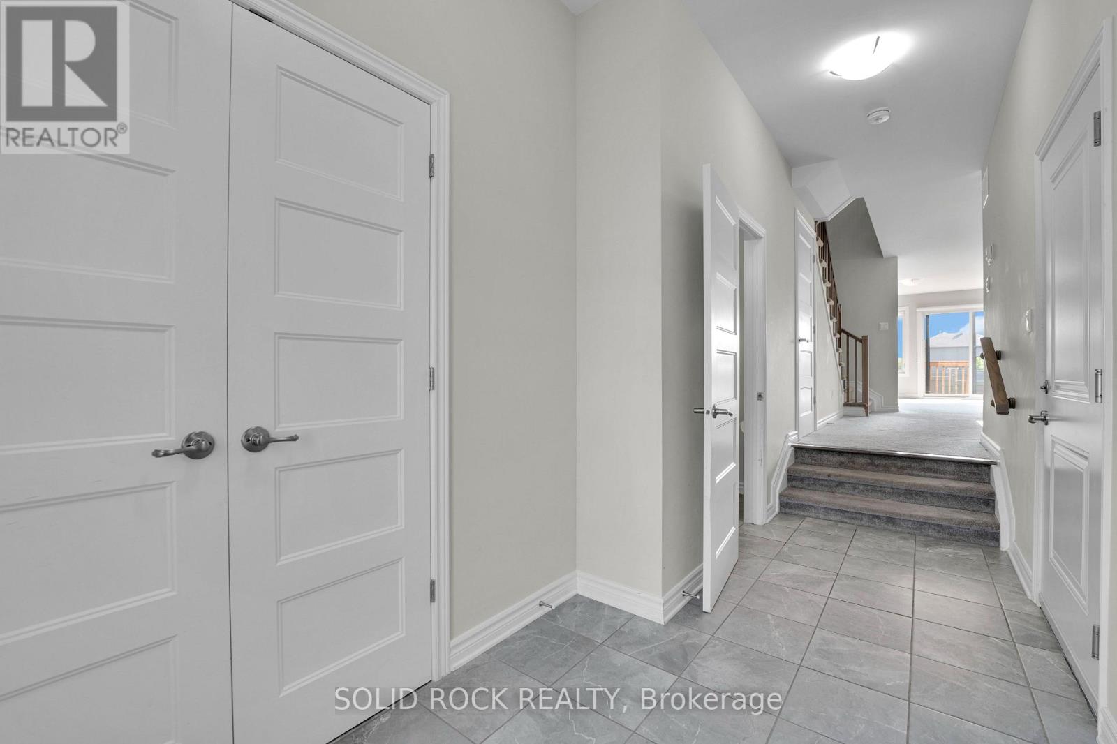 82 O'donovan Drive, Carleton Place, Ontario  K7C 0S2 - Photo 4 - X13565002