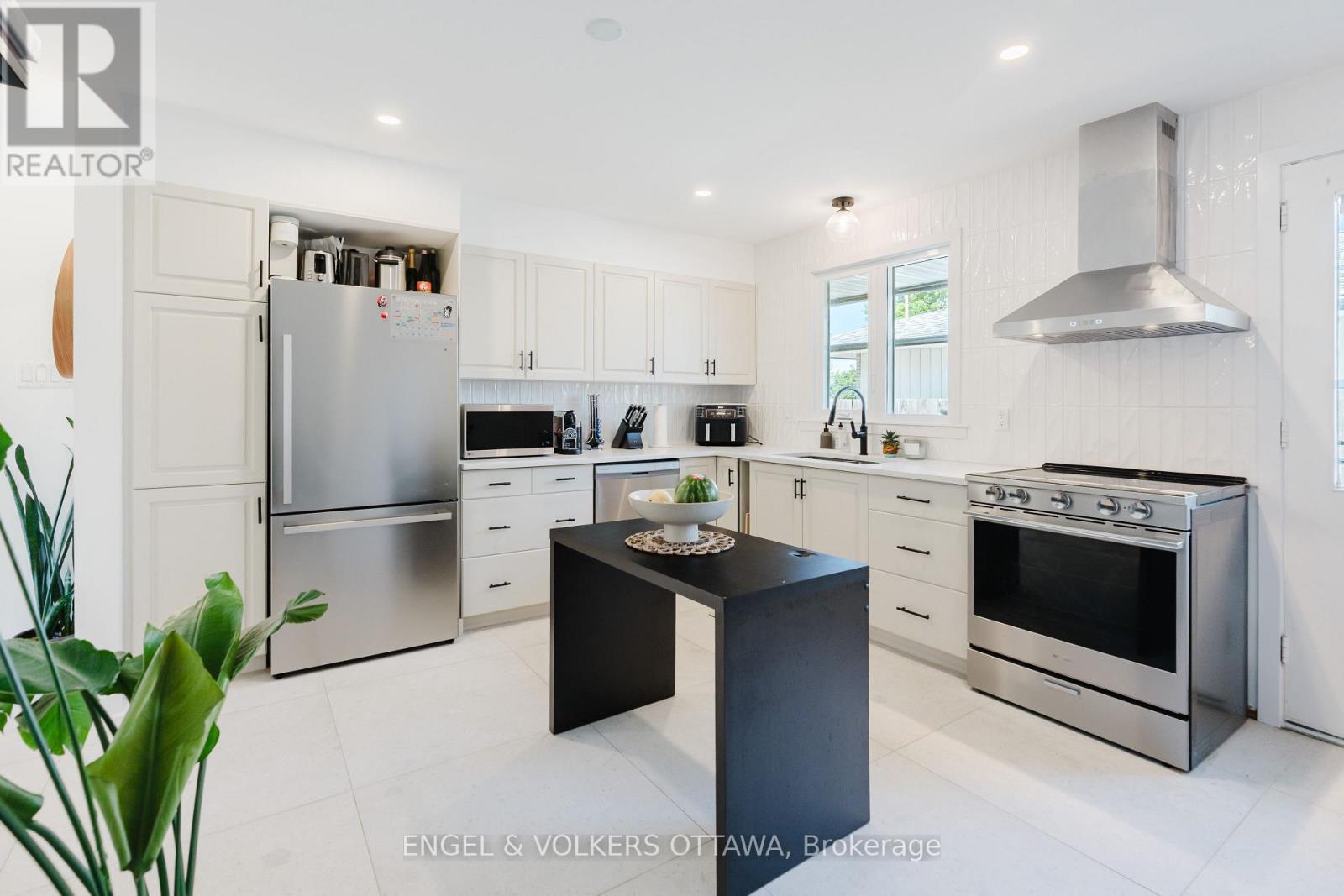 2995 Cowan Crescent, Ottawa, Ontario  K1V 8K9 - Photo 5 - X13565014