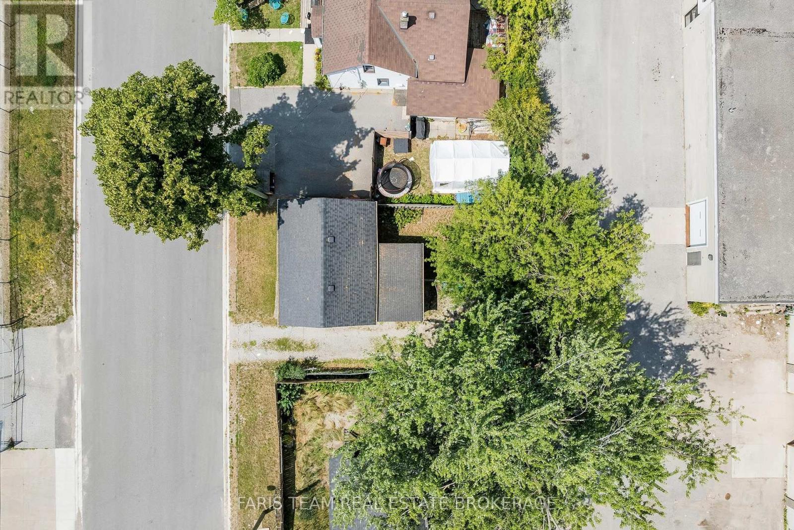 5 Robert Street, Barrie, Ontario  L4N 3H2 - Photo 26 - S13552676