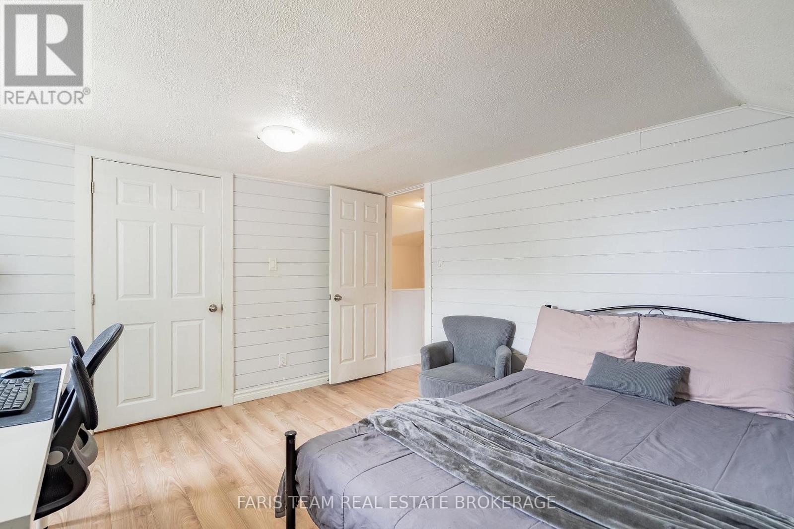 5 Robert Street, Barrie, Ontario  L4N 3H2 - Photo 16 - S13552676