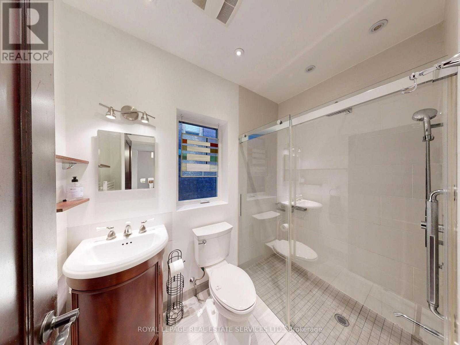 Upper Level - 130a Westminster Avenue, Toronto, Ontario M6R 1N5 - Photo 20 - W13565004