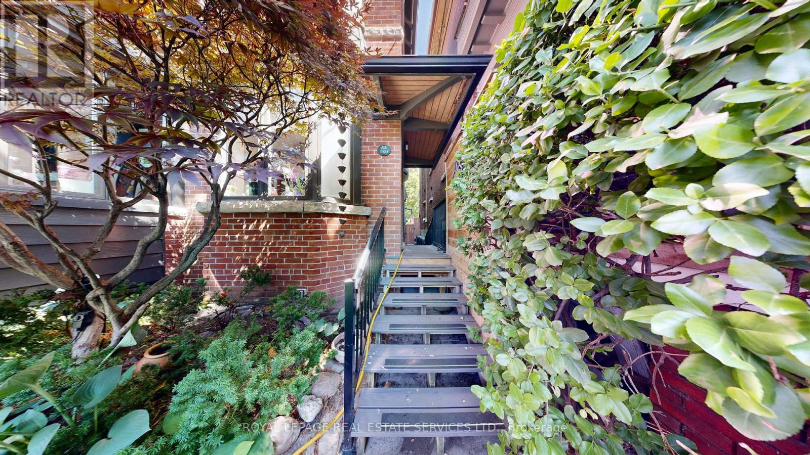 Upper Level - 130a Westminster Avenue, Toronto, Ontario M6R 1N5 - Photo 4 - W13565004