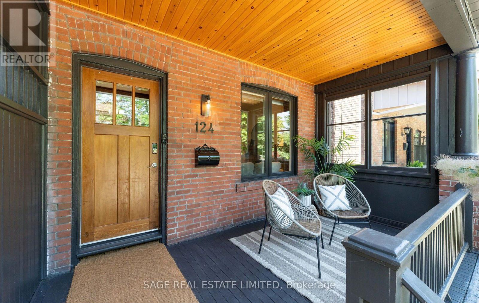 124 Evans Avenue, Toronto, Ontario M6S 3V8 - Photo 2 - W13565038
