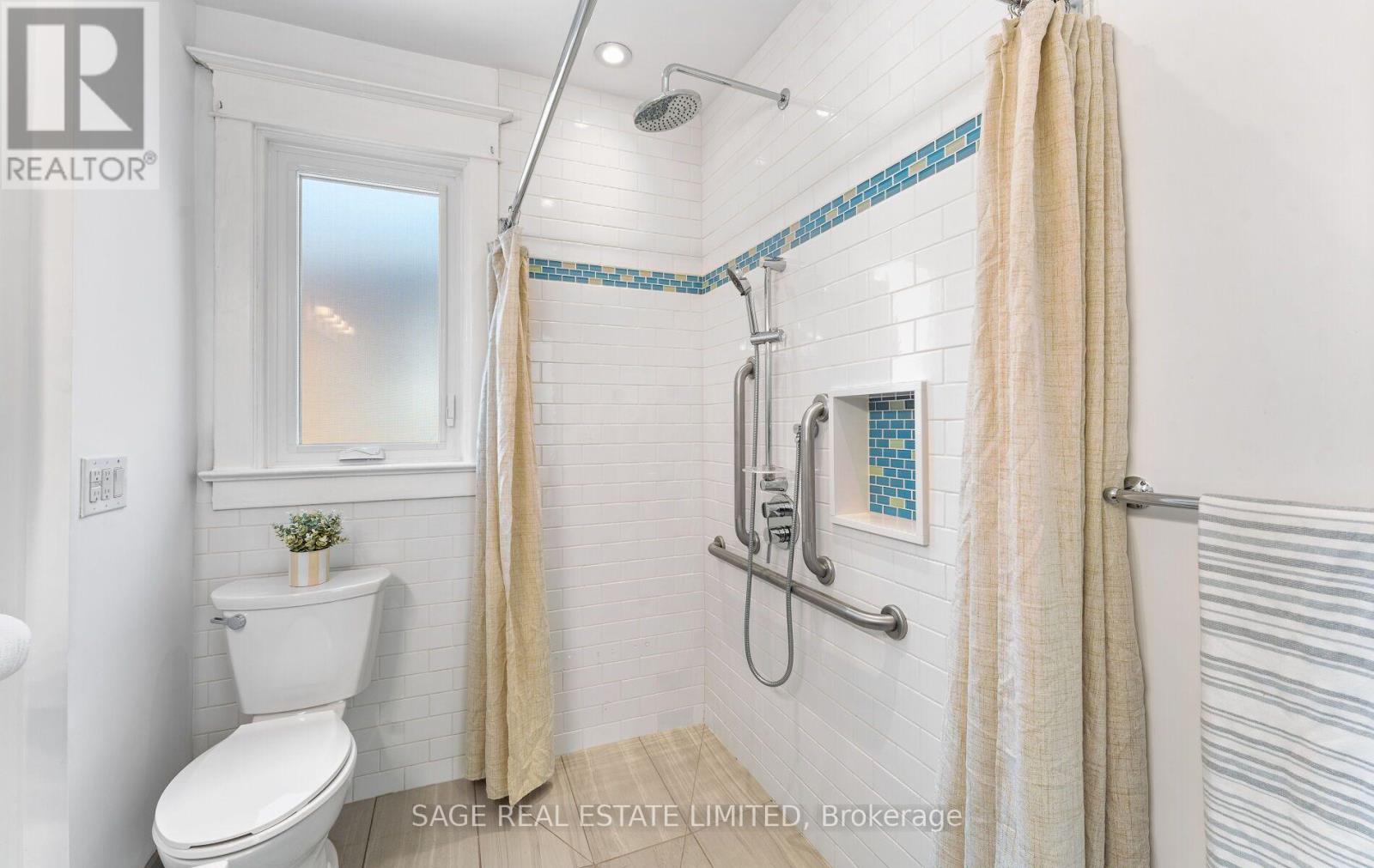 124 Evans Avenue, Toronto, Ontario M6S 3V8 - Photo 23 - W13565038