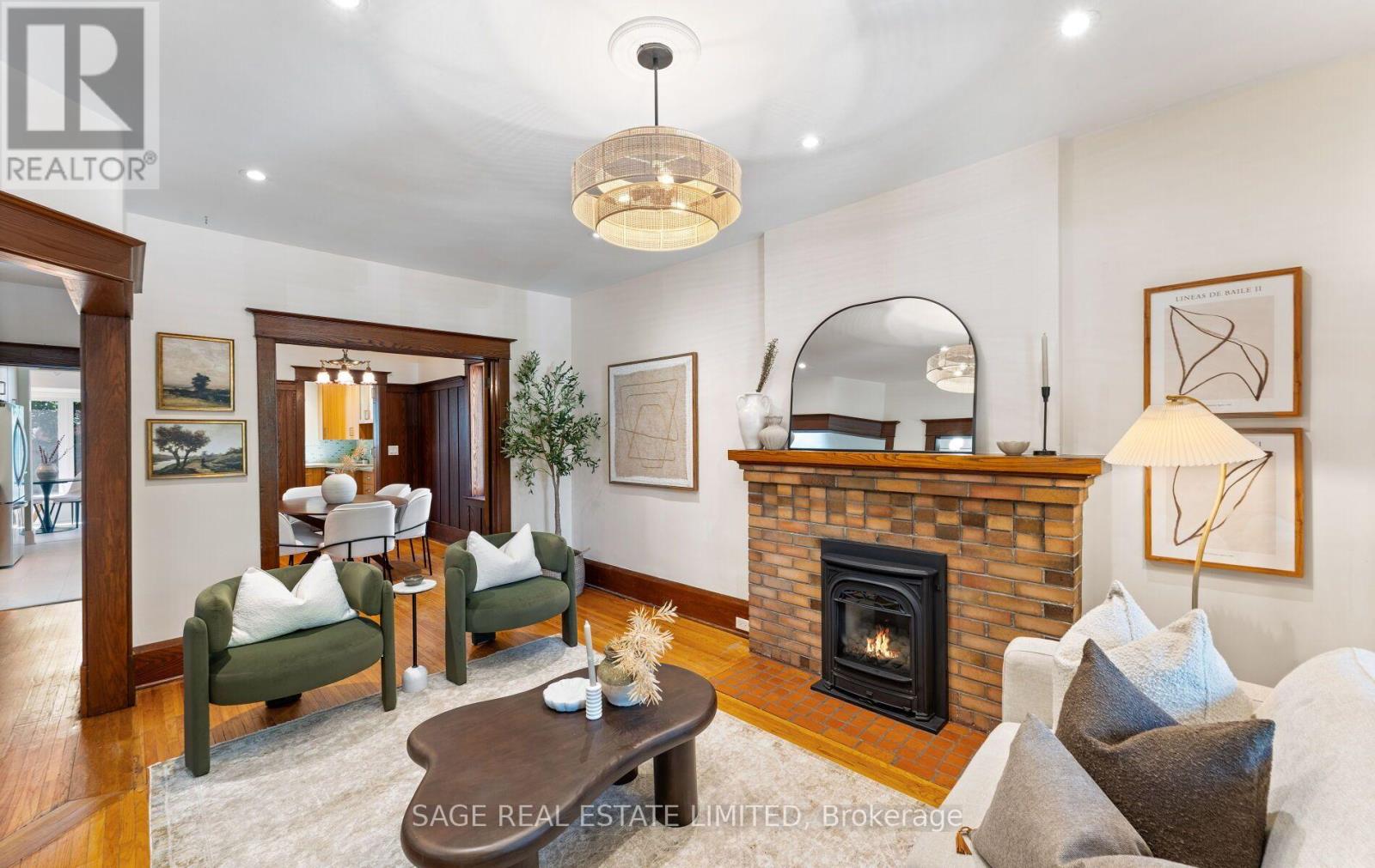 124 Evans Avenue, Toronto, Ontario M6S 3V8 - Photo 5 - W13565038