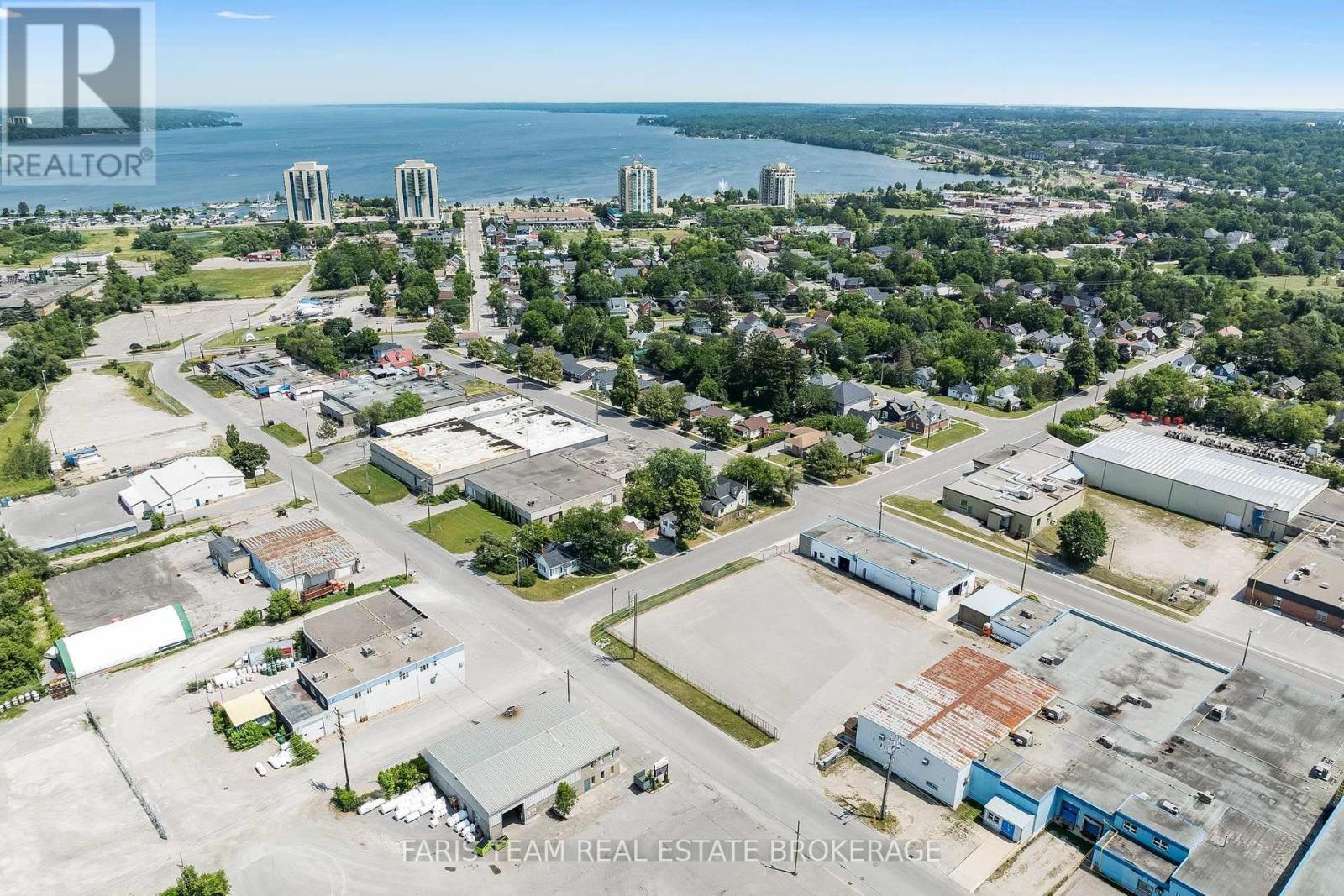 5 Robert Street, Barrie, Ontario  L4N 3H2 - Photo 27 - S13552676