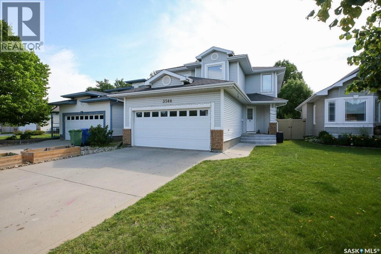 3544 Basswood Grove, Regina, Saskatchewan  S4V 2T5 - Photo 2 - SK042456