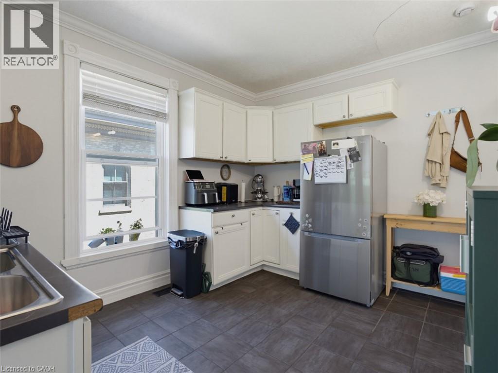 500 COLBORNE Street Unit# 2 - Photo 8