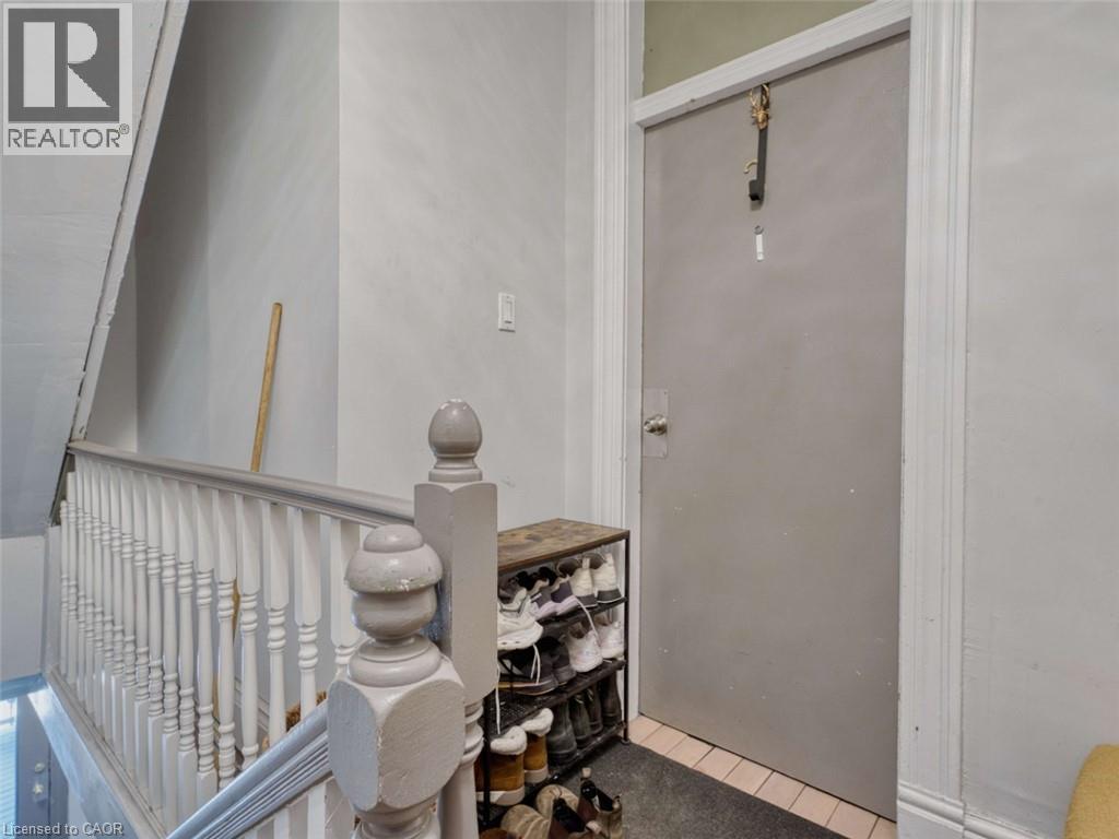 500 COLBORNE Street Unit# 2 - Photo 4