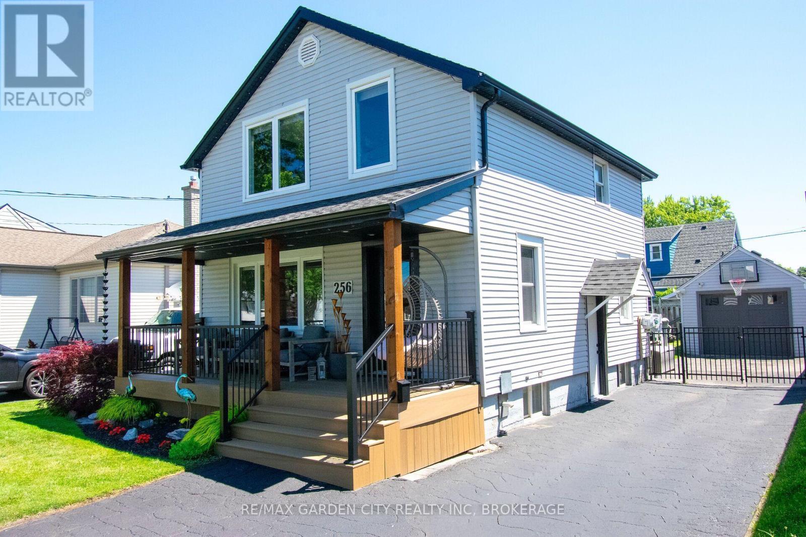 256 Scholfield Avenue S, Welland, Ontario  L3B 1N7 - Photo 2 - X13565116