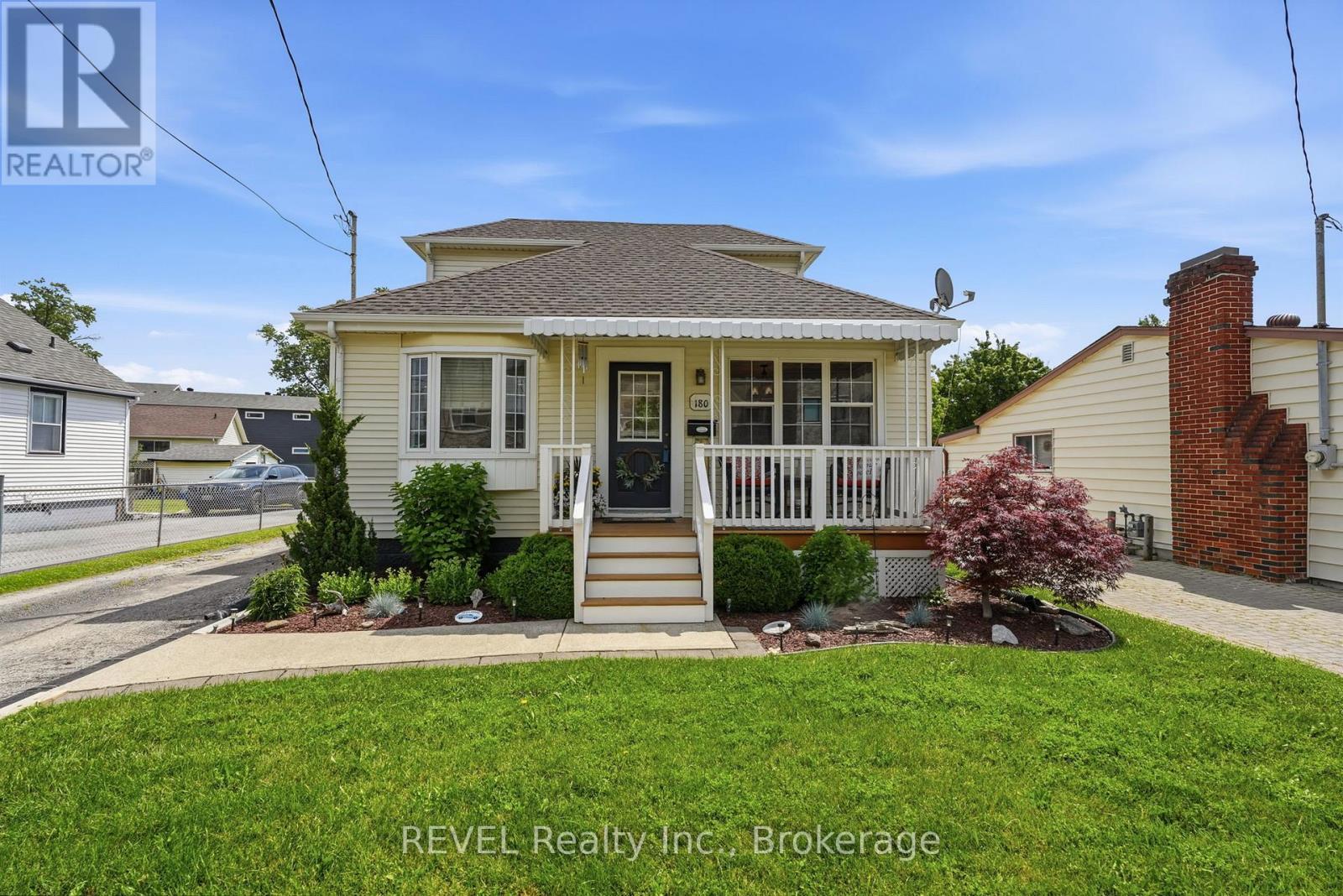 180 LOUTH STREET, St. Catharines, Ontario