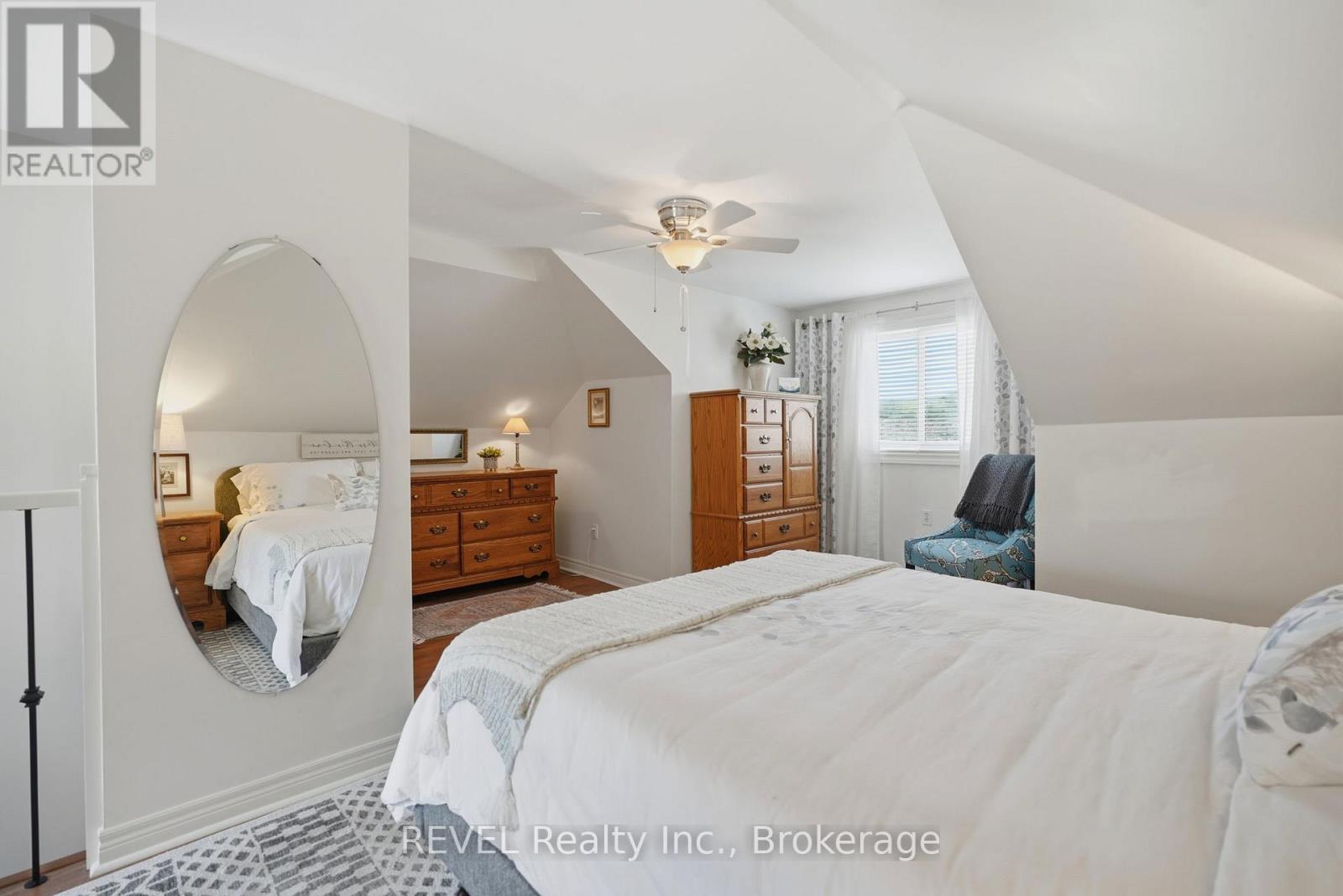 180 Louth Street, St. Catharines, Ontario  L2S 2R3 - Photo 21 - X13565126