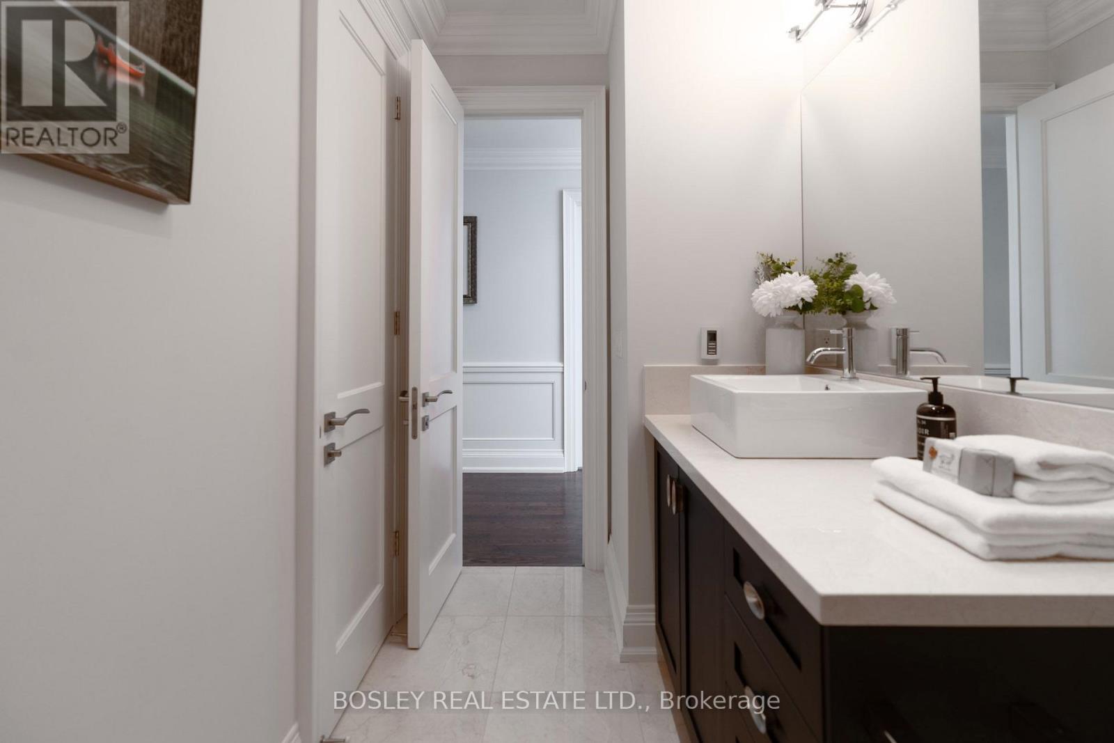 61 Rykert Crescent, Toronto, Ontario  M4G 2T2 - Photo 34 - C13565048
