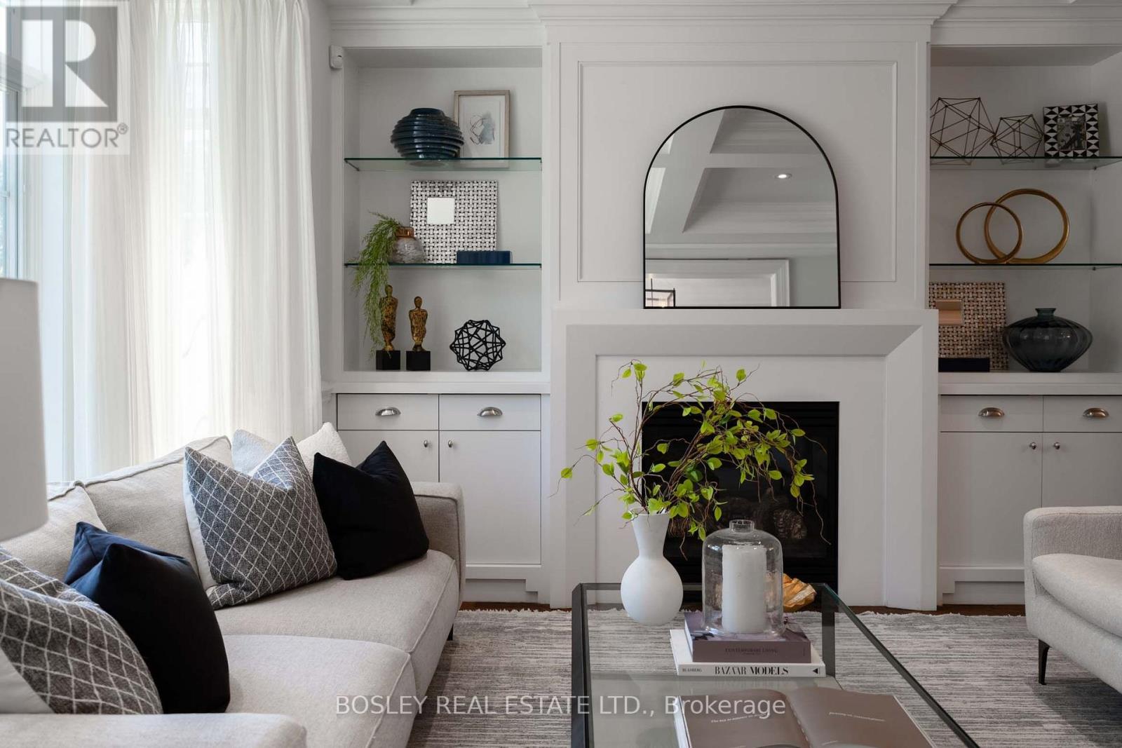 61 Rykert Crescent, Toronto, Ontario  M4G 2T2 - Photo 6 - C13565048