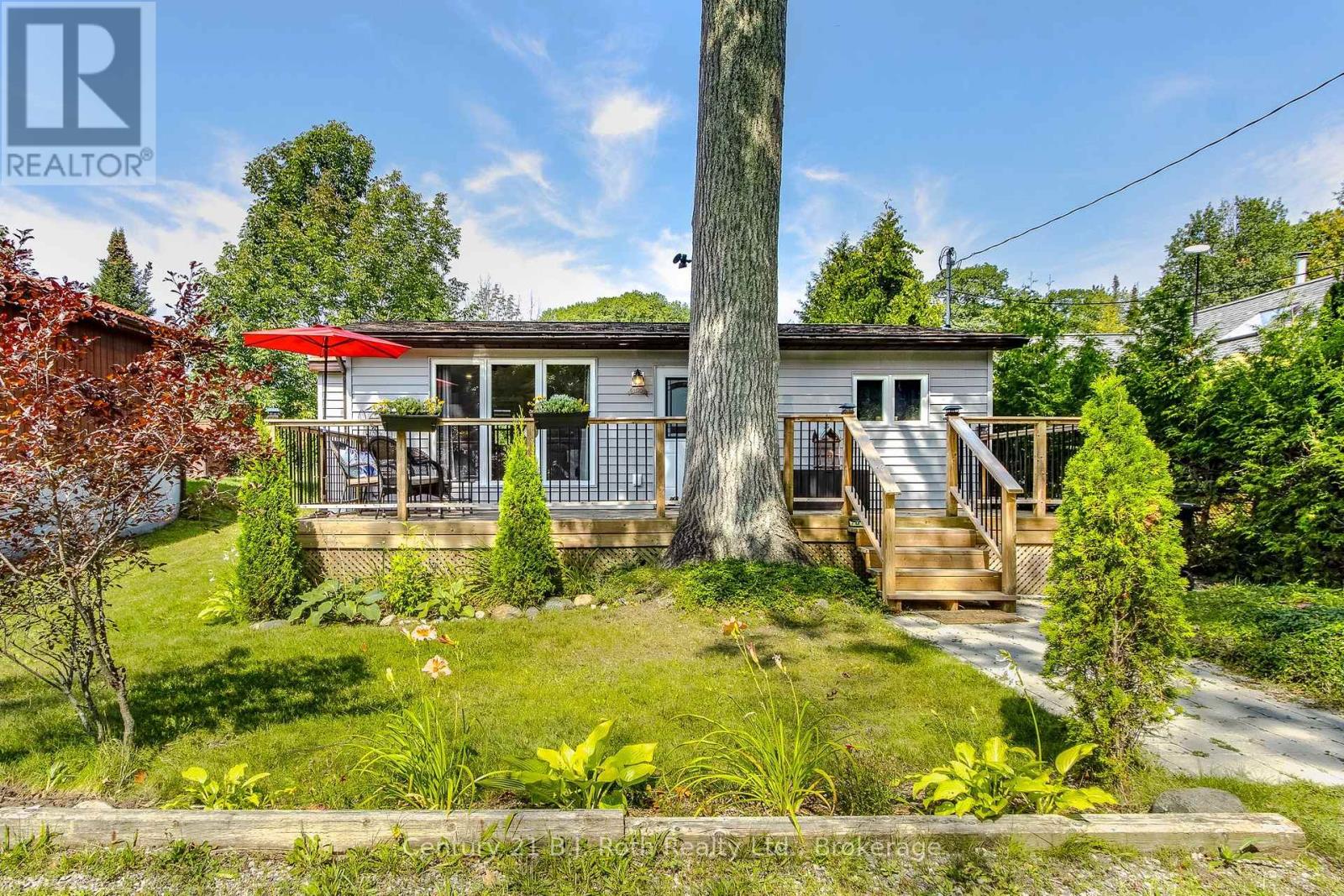 8 Arbor Road, Tiny, Ontario  L0L 2J0 - Photo 2 - S13565114